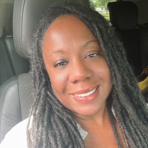 Meet your Posher, Monica